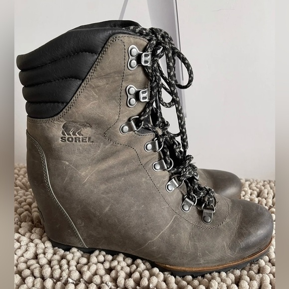 Boots Designer By Sorel In Grey, Size: 10.5 main image 1